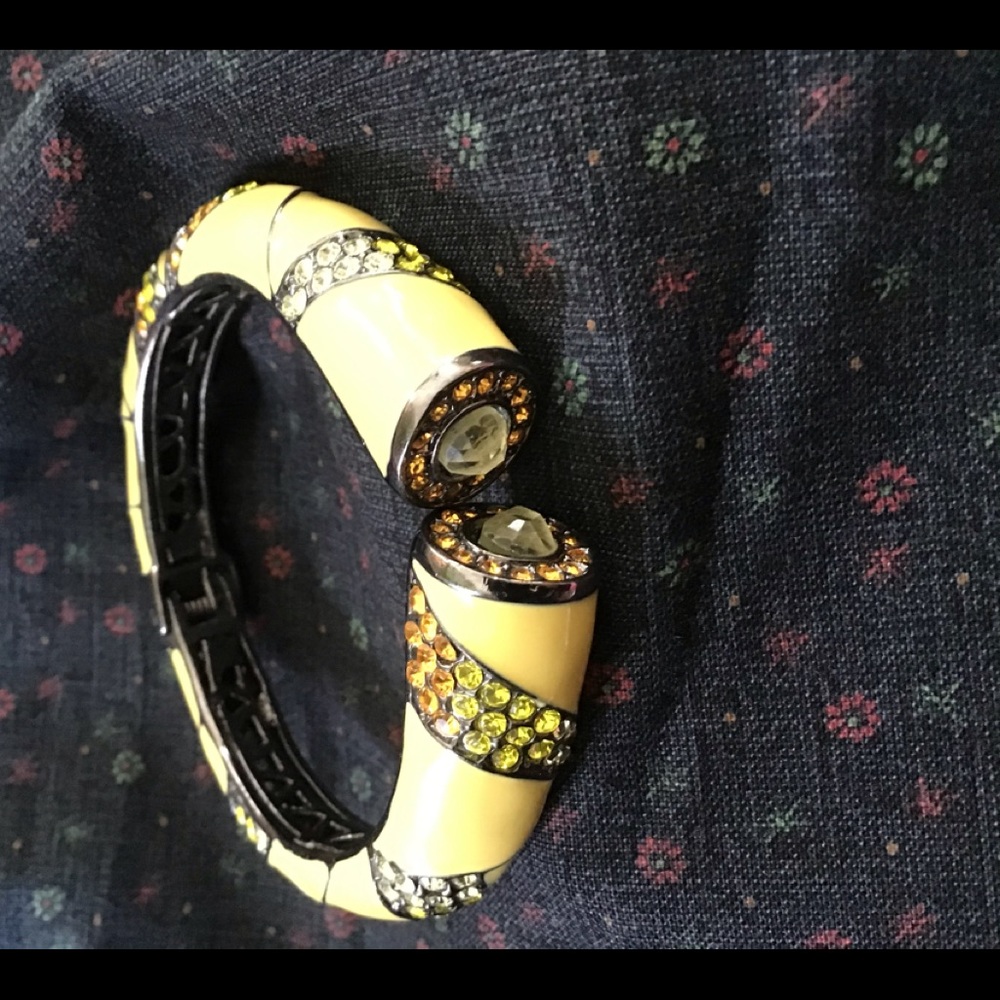 Yellow hinged bracelet